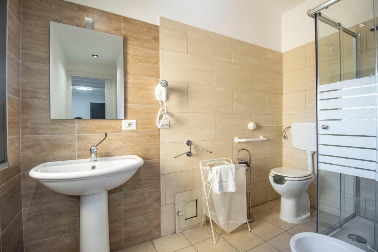 Royal Playa Suite And Apartament -Private Parking- Self Chek Out คาตาเนีย ภายนอก รูปภาพ