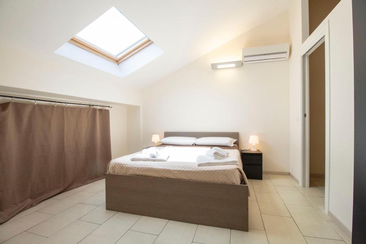 Royal Playa Suite And Apartament -Private Parking- Self Chek Out คาตาเนีย ภายนอก รูปภาพ