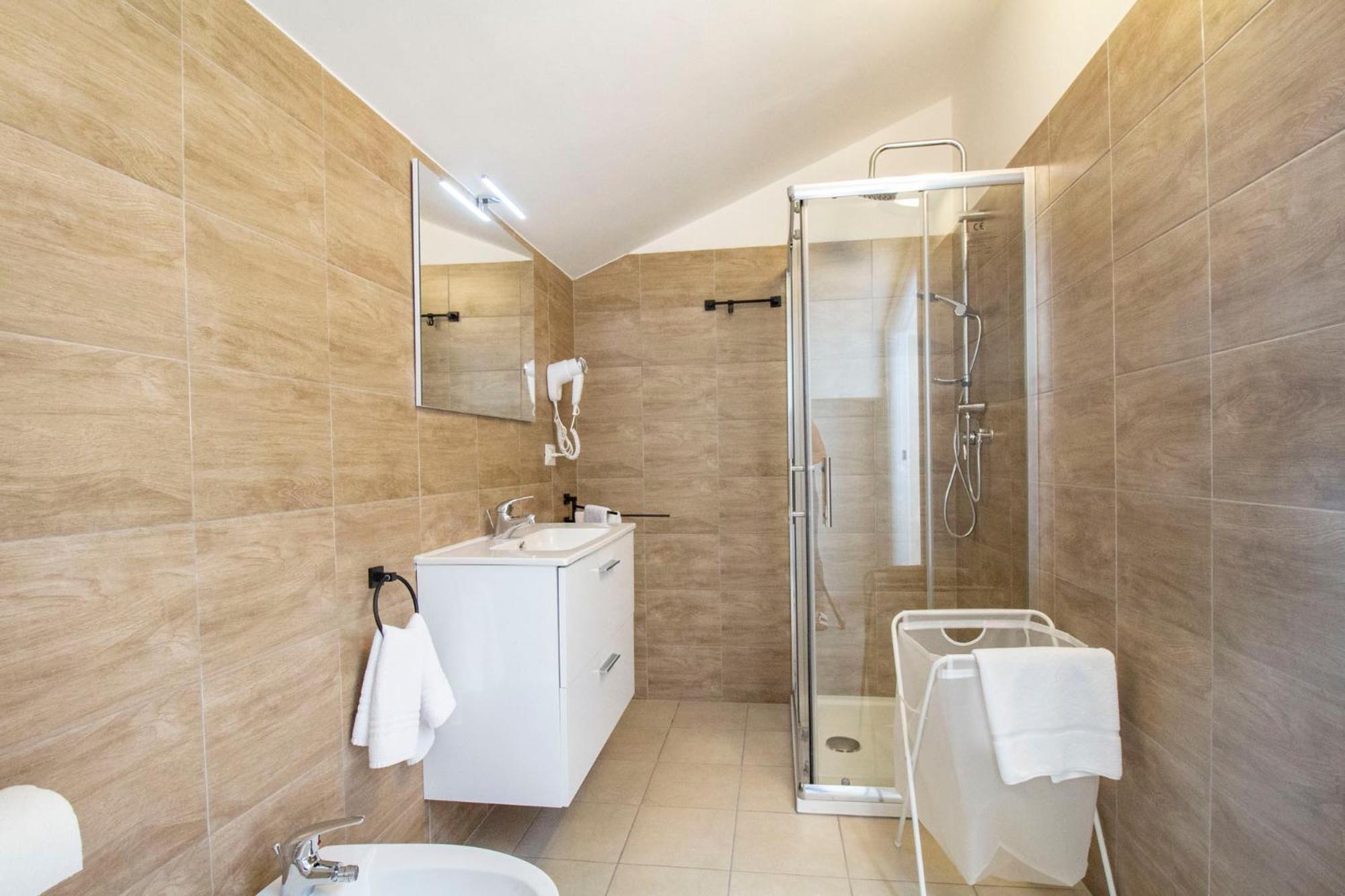 Royal Playa Suite And Apartament -Private Parking- Self Chek Out คาตาเนีย ภายนอก รูปภาพ