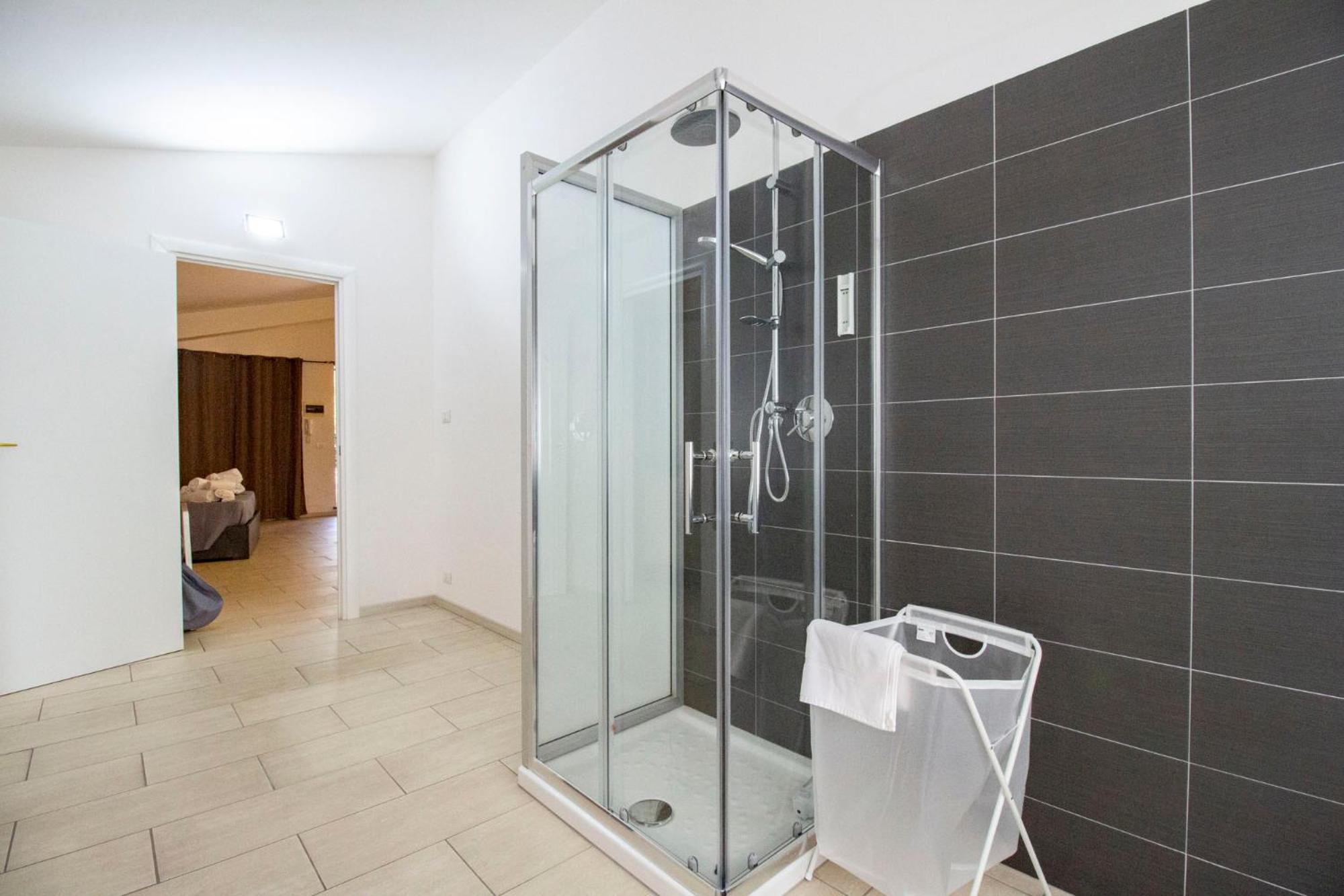 Royal Playa Suite And Apartament -Private Parking- Self Chek Out คาตาเนีย ภายนอก รูปภาพ